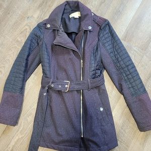 Navy furry lined pea rain coat with zipper buttons and belt